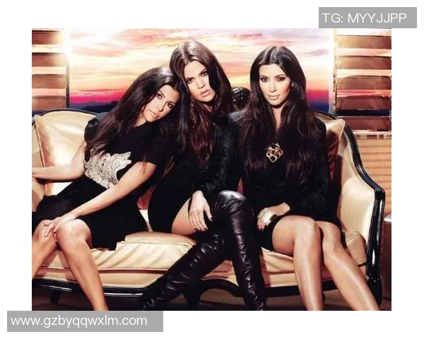 汤普森状况下滑手感全无，媒体称其下体骨折，女友威力堪比卡戴珊